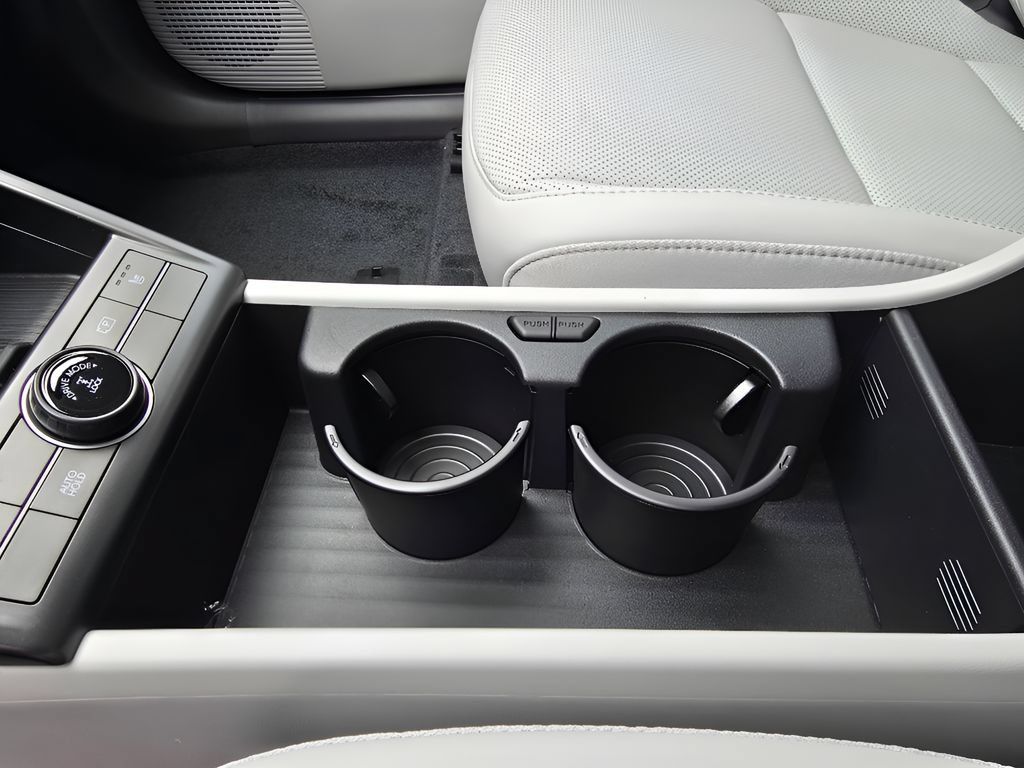New 2026 Hyundai Kona SEL Premium AWD/4WD image 23