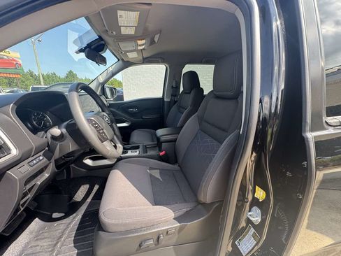 Used 2026 Nissan Frontier SV w/ All-Weather Content Package AWD/4WD image 7