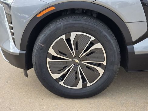 New 2025 Chevrolet Blazer EV LT FWD image 21