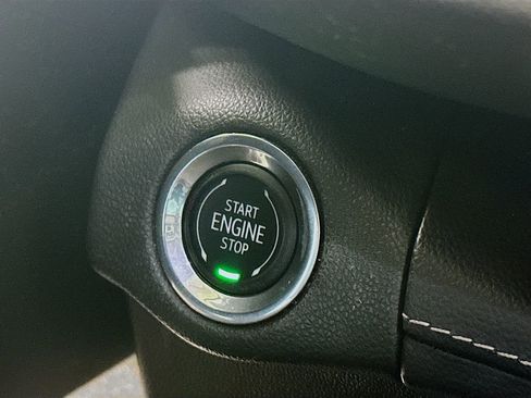 Used 2023 Buick Envision Essence FWD image 19