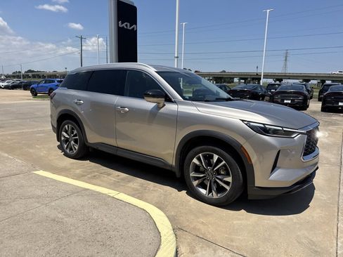 Used 2023 INFINITI QX60 Luxe w/ Cargo Package FWD image 12