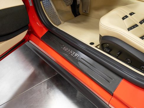 Used 2018 Ferrari 812 Superfast image 71