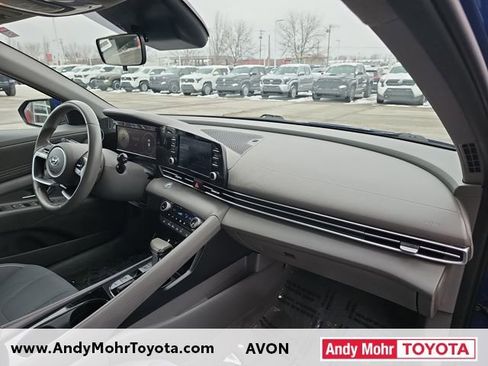 Used 2021 Hyundai Elantra SEL w/ Convenience Package image 30