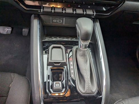 New 2025 GMC Canyon Elevation w/ Convenience Package image 22