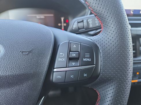 Used 2025 Ford Escape ST-Line image 12