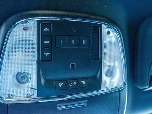 Used 2021 Jeep Grand Cherokee Limited w/ Trailer Tow Group IV image 23