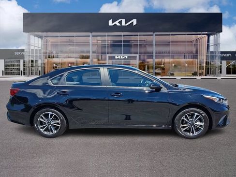 Certified 2024 Kia Forte LXS w/ LXS Technology Package FWD image 7