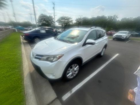 Used 2014 Toyota RAV4 Limited AWD/4WD image 13