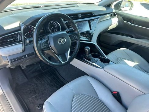Used 2020 Toyota Camry SE FWD image 23