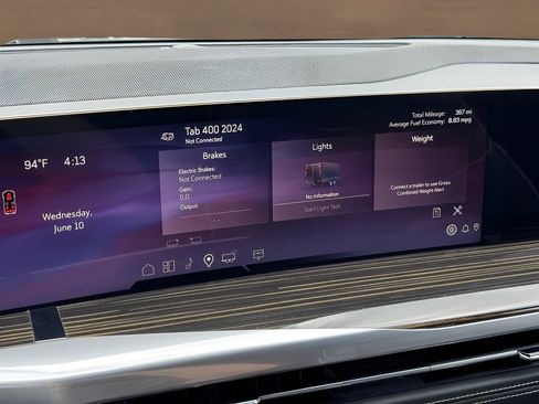 Certified 2025 Cadillac Escalade Premium Luxury AWD/4WD image 26