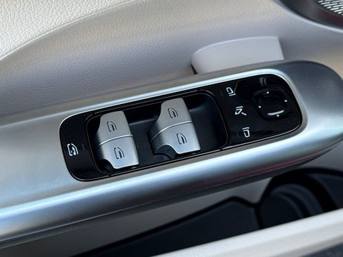 New 2025 Mercedes-Benz C 300 Sedan image 23