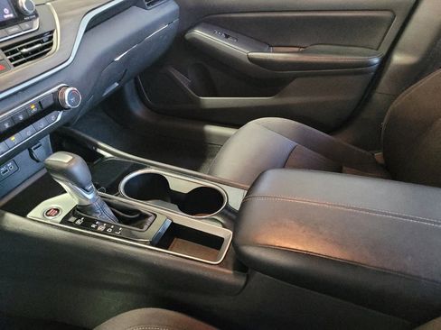 Used 2024 Nissan Altima 2.5 SV image 26