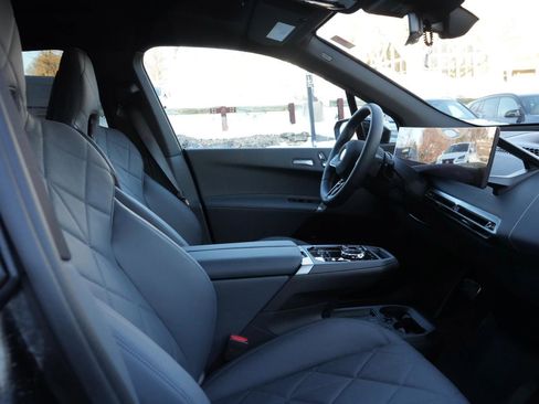 New 2026 BMW iX xDrive60 w/ M Sport Package image 8