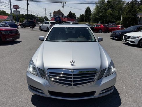 Used 2013 Mercedes-Benz E 350 4MATIC Sedan image 2