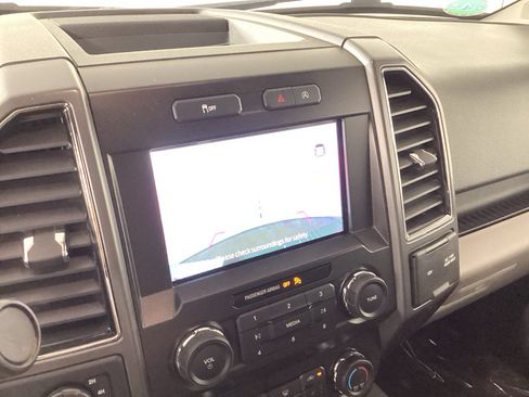 Used 2019 Ford F150 XLT w/ Equipment Group 302A Luxury AWD/4WD image 33