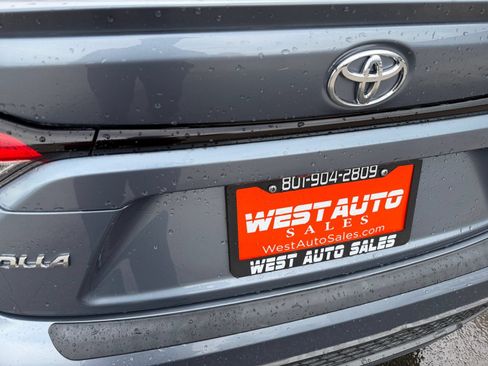 Used 2022 Toyota Corolla SE w/ SE Premium Package FWD image 27