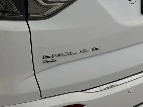 Used 2022 Buick Enclave Avenir AWD/4WD image 49