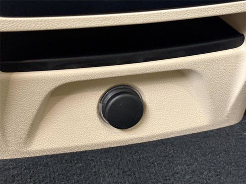 Used 2019 BMW X3 xDrive30i w/ Premium Package image 38