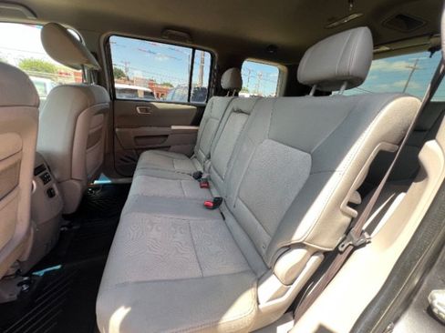 Used 2011 Honda Pilot LX image 11