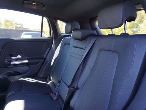 Certified 2021 Mercedes-Benz GLA 250 4MATIC image 13