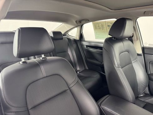 Used 2024 Honda Civic Touring image 32