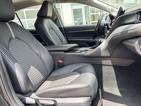 Used 2023 Toyota Camry SE FWD image 28