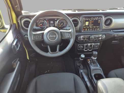 Used 2023 Jeep Gladiator Sport image 4