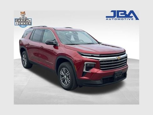 Used 2026 Chevrolet Traverse LT w/ Driver Confidence Package AWD/4WD image 1