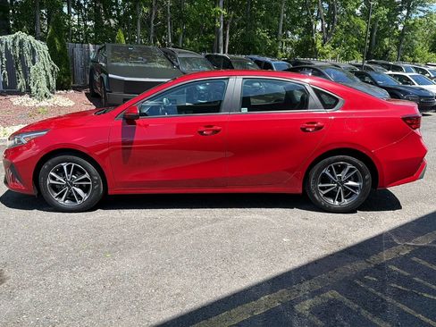 Used 2023 Kia Forte LXS w/ LXS Technology Package FWD image 8