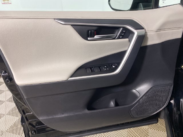 Certified 2020 Toyota RAV4 Limited w/ Limited Grade Weather Package AWD/4WD image 20
