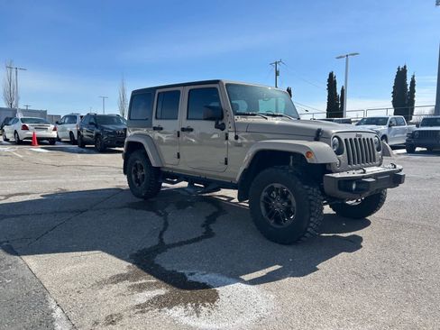 Certified 2016 Jeep Wrangler Unlimited Sahara image 7