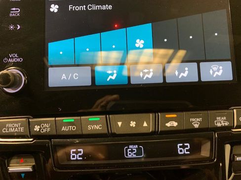 Used 2023 Honda Odyssey Sport image 44