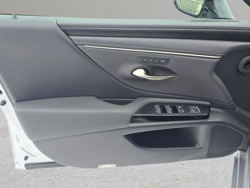 Certified 2023 Lexus ES 350 w/ Premium Package image 9