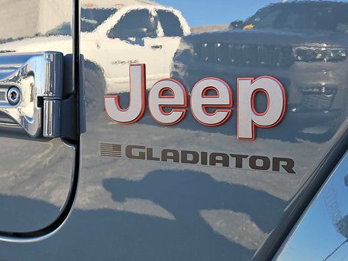 New 2026 Jeep Gladiator Mojave image 12