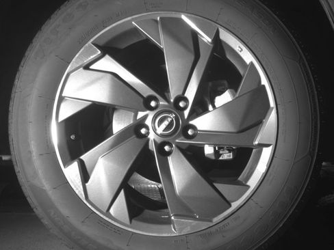 Used 2025 Nissan Rogue SV FWD image 16