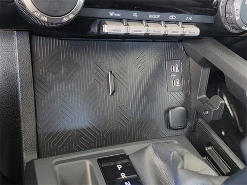 Used 2024 Toyota Tacoma TRD Off-Road image 17