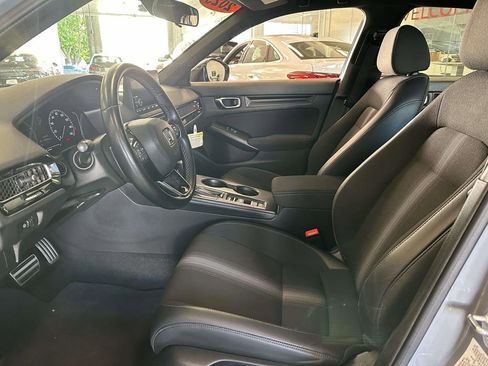 Used 2023 Honda Civic Sport image 16