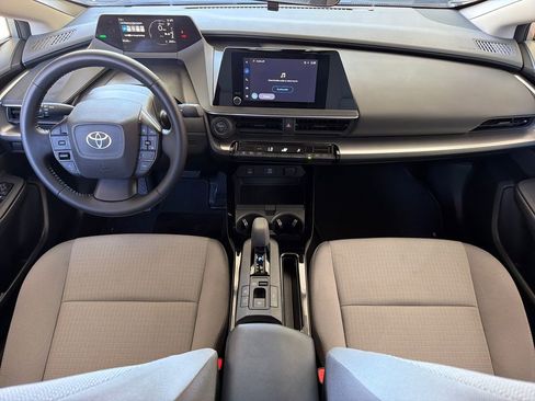 Used 2025 Toyota Prius LE FWD image 21