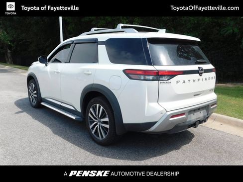 Used 2022 Nissan Pathfinder Platinum w/ Cargo Package AWD/4WD image 10