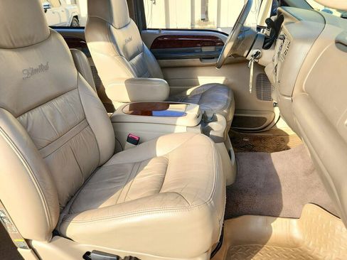 Used 2000 Ford Excursion Limited image 18