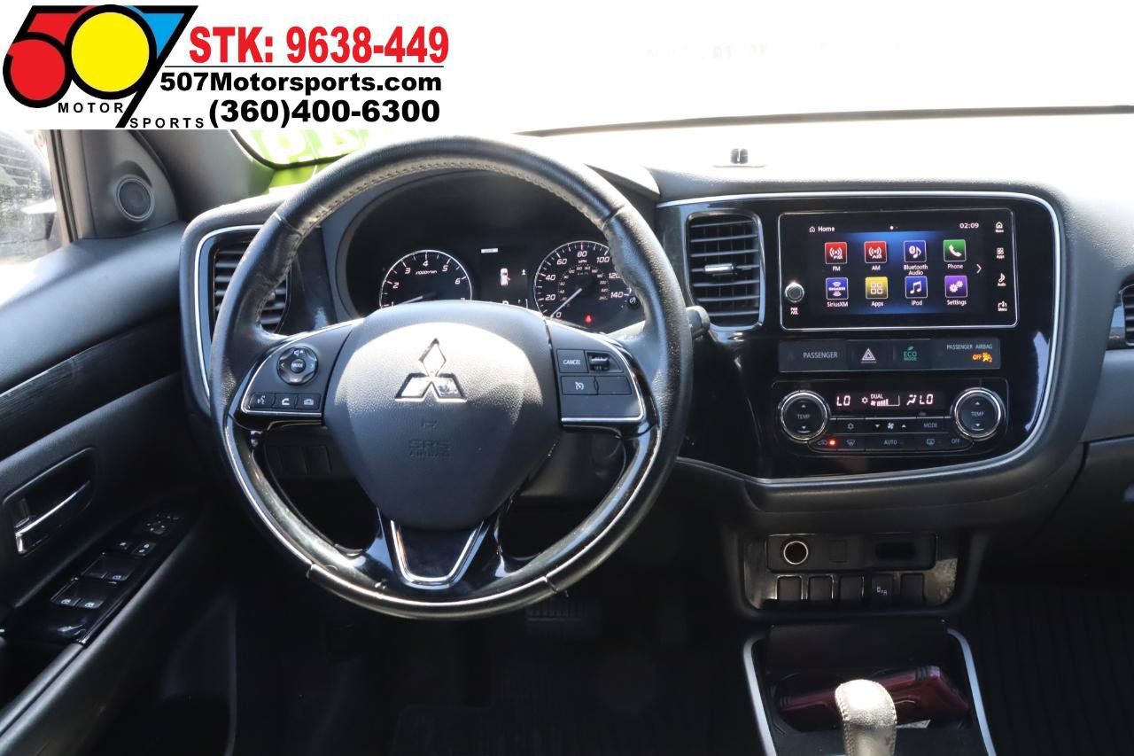 Used 2018 Mitsubishi Outlander LE AWD/4WD image 18