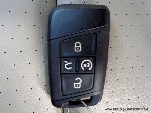 Used 2018 Volkswagen Atlas SE image 28