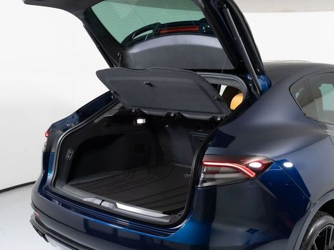 Used 2024 Maserati Levante Trofeo image 14
