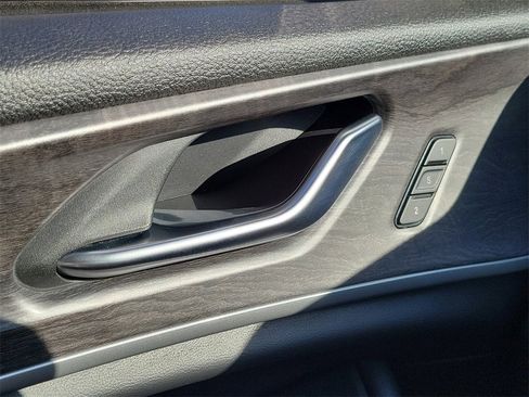 Used 2021 Jeep Grand Cherokee L Limited image 16