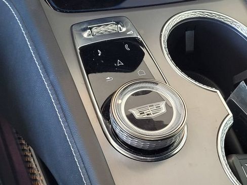 Certified 2026 Cadillac Vistiq Luxury AWD/4WD image 12