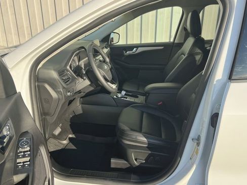 Used 2022 Ford Escape SEL image 12