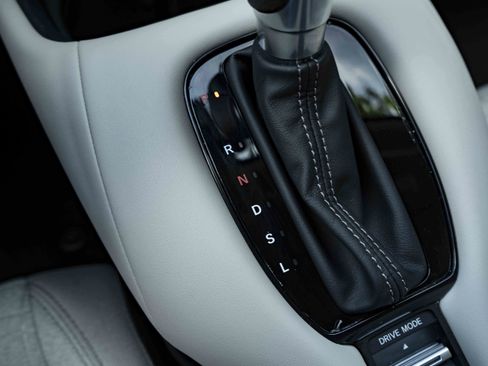 Certified 2026 Honda HR-V LX image 30