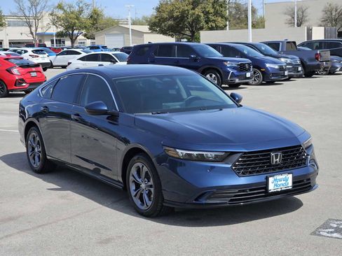 Used 2025 Honda Accord EX-L image 3