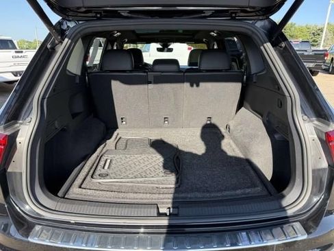 Used 2022 Volkswagen Tiguan SEL R-Line AWD/4WD image 9