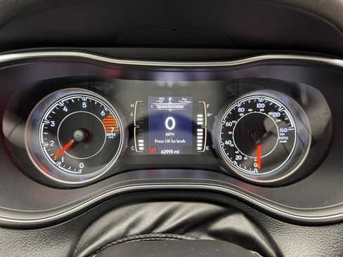 Used 2020 Jeep Cherokee Latitude Plus w/ Cold Weather Group image 15